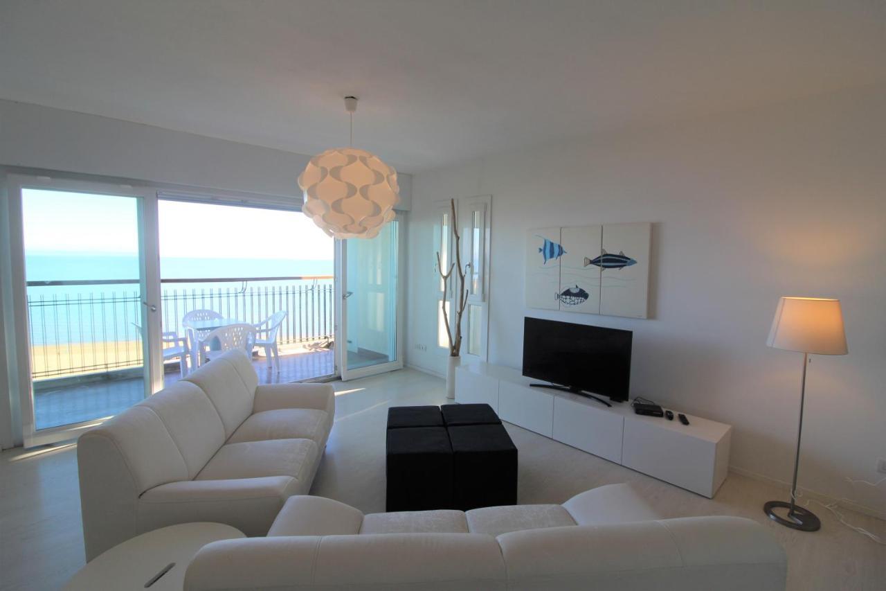 Residence Excelsior Lignano Sabbiadoro Buitenkant foto