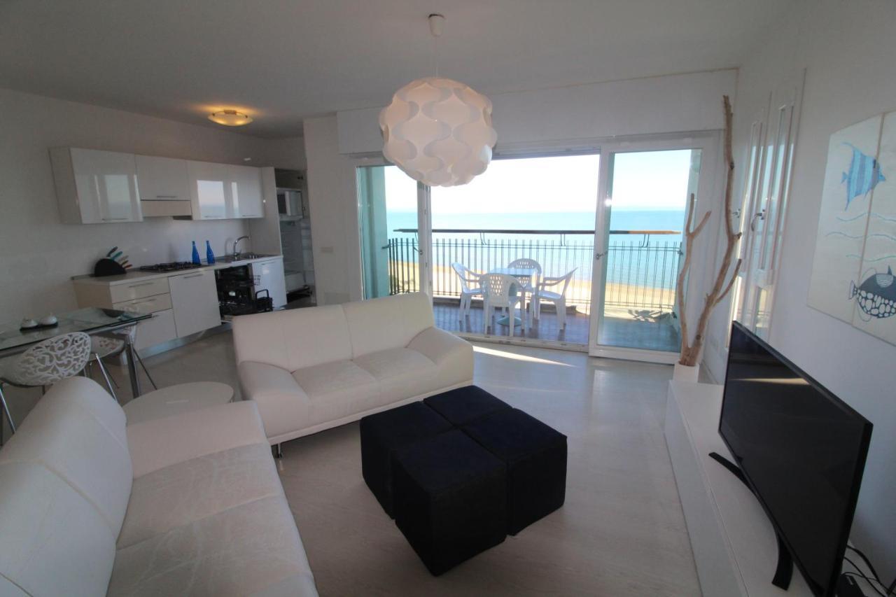 Residence Excelsior Lignano Sabbiadoro Buitenkant foto